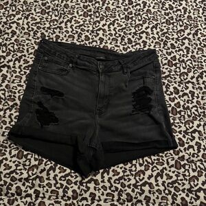 american eagle distressed high v rise jean shortie